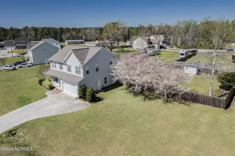 Exterior - 210 Rudolph Ln, Hubert, NC 28539 photo 4 of 11