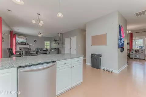 Kitchen - 210 Rudolph Ln, Hubert, NC 28539 photo 8 of 9