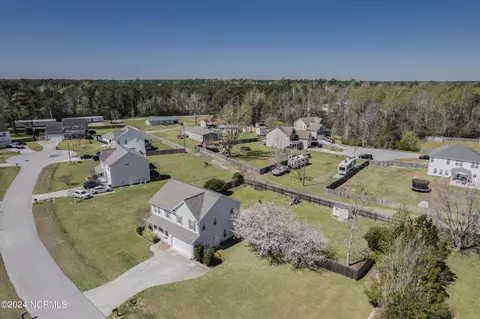 View/Area - 210 Rudolph Ln, Hubert, NC 28539 photo 2 of 3