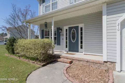 Exterior - 210 Rudolph Ln, Hubert, NC 28539 photo 8 of 11