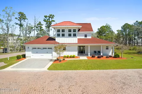 1633 Back Bay Dr SW, Shallotte, NC 28470