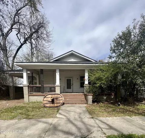 1408 Chestnut St, Greenville, NC 27834