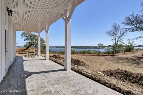Exterior - 110 Key Largo Dr, Hampstead, NC 28443 photo 14 of 21