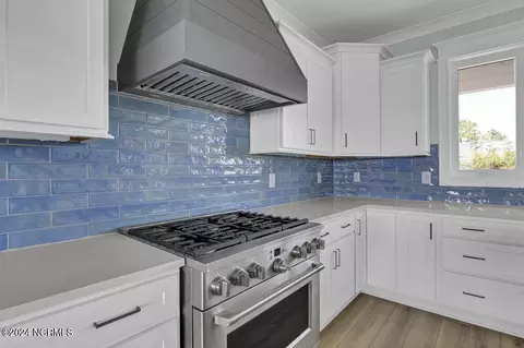Kitchen - 110 Key Largo Dr, Hampstead, NC 28443 photo 2 of 4