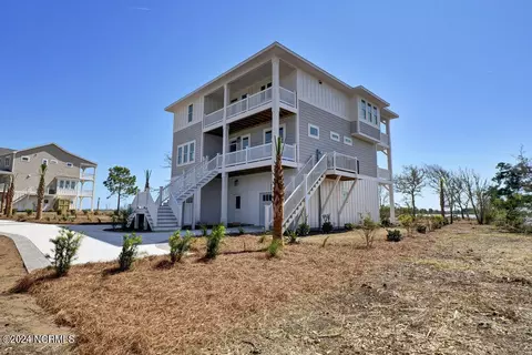 Exterior - 110 Key Largo Dr, Hampstead, NC 28443 photo 20 of 21