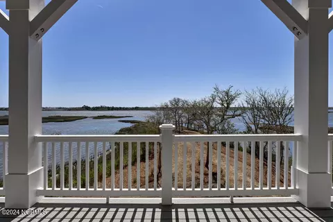 Exterior - 110 Key Largo Dr, Hampstead, NC 28443 photo 9 of 21