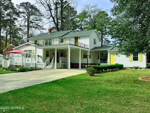 601 N Biggs St, Williamston, NC 27892