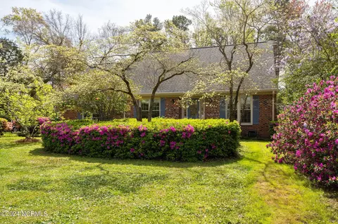 230 Bretonshire Rd, Wilmington, NC 28405