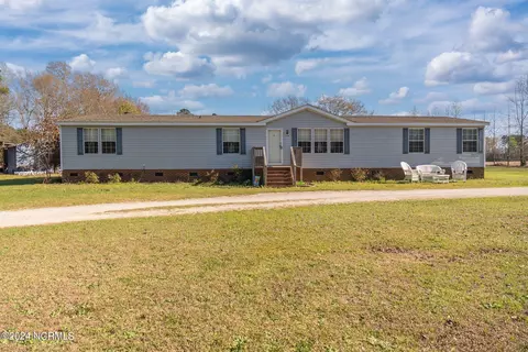 510 Barnett Ln, Kinston, NC 28504