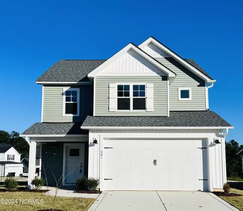 501 Burgundy Dr, Southern Pines, NC 28387