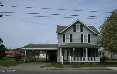 109 N Road St, Columbia, NC 27925