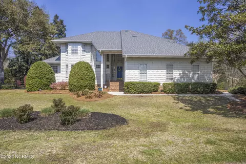 1601 SE Harbor Dr, Wilmington, NC 28409