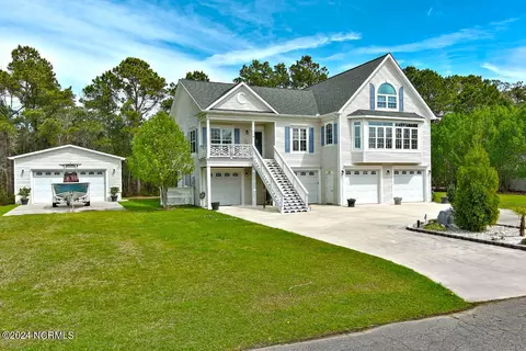 116 Pearl Dr, Beaufort, NC 28516