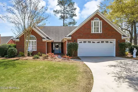 183 Candlewick Ct, Wallace, NC 28466