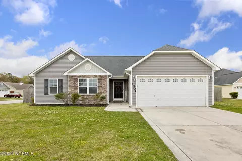 1001 Limeston Dr, Jacksonville, NC 28546