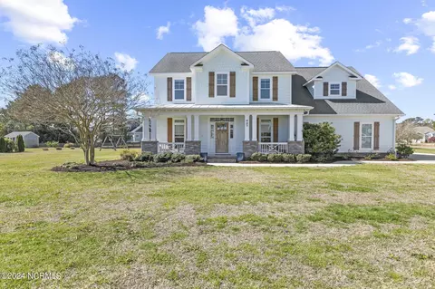 407 W Island View Dr, Hampstead, NC 28443