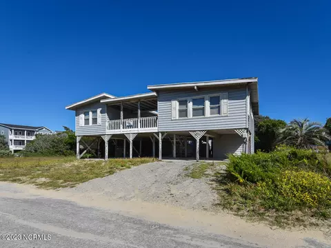 3929 W Dolphin Dr, Oak Island, NC 28465