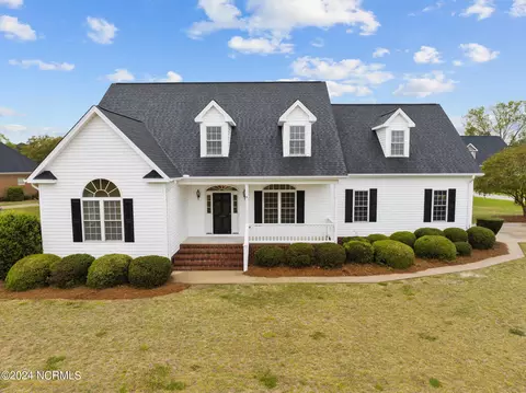 100 Faith Leeann Cir, La Grange, NC 28551
