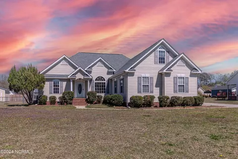 105 Callaway Ct, Goldsboro, NC 27530