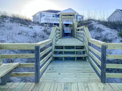 1001 Lighthouse Dr, Corolla, NC 27927 photo 5