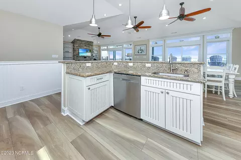 1001 Lighthouse Dr, Corolla, NC 27927 photo 21