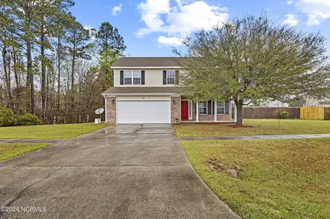 402 Little Creek Ct, Jacksonville, NC 28546