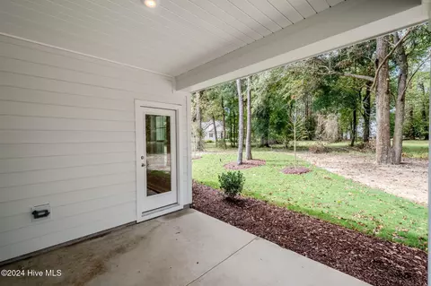 Exterior - 189 Cherry Laurel Dr, Wallace, NC 28466 photo 3 of 9