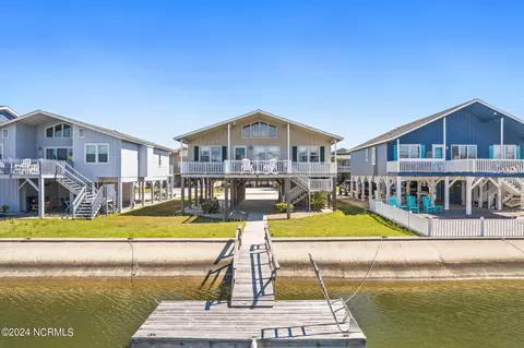 9 Richmond St, Ocean Isle Beach, NC 28469