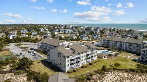 10300 Coast Guard Rd #306E, Emerald Isle, NC 28594