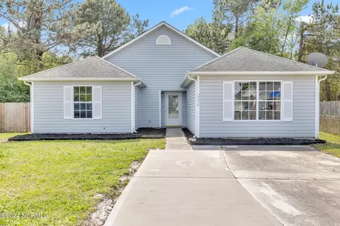 2034 W Windgate Ct, Jacksonville, NC 28546