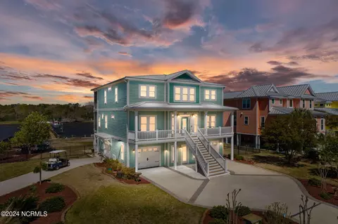 1602 E Yacht Dr, Oak Island, NC 28465