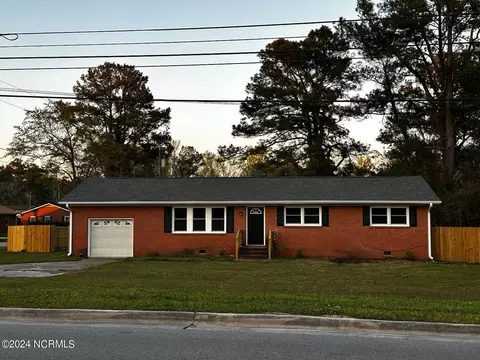 205 Mike Loop Rd, Jacksonville, NC 28546