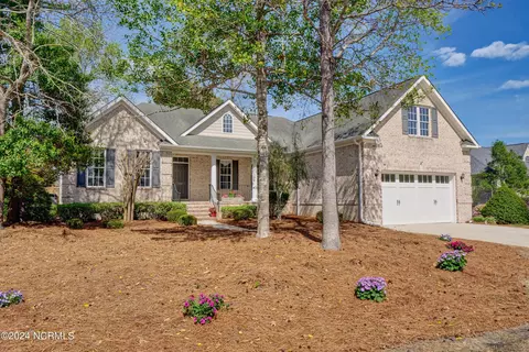 720 Blue Point Dr, Wilmington, NC 28411