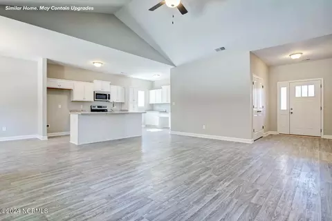 Living - 835 Cooke Dr, Hubert, NC 28539 photo 2 of 2
