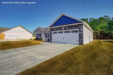 Exterior - 835 Cooke Dr, Hubert, NC 28539 photo 3 of 5