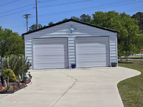 102 Ocean Spray Dr, Cedar Point, NC 28584 photo 5