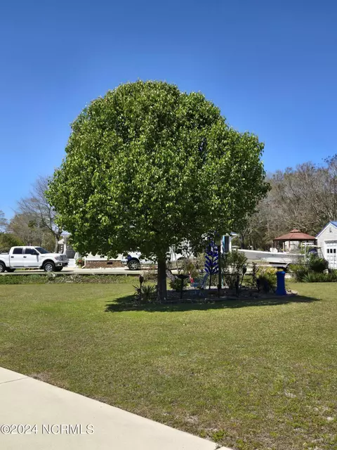 102 Ocean Spray Dr, Cedar Point, NC 28584 photo 3