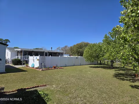 102 Ocean Spray Dr, Cedar Point, NC 28584 photo 10