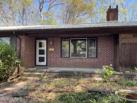 112 Barden Dr, Havelock, NC 28532