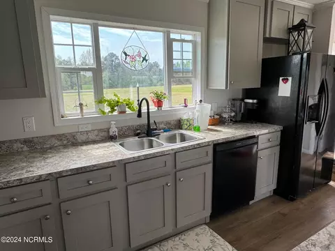 691 Mitchell Loop Rd, Roseboro, NC 28382 photo 5
