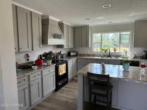 691 Mitchell Loop Rd, Roseboro, NC 28382 photo 2