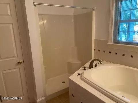 Bath - 2447 Whichards Beach Rd, Chocowinity, NC 27817 photo 3 of 3