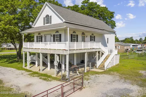 Exterior - 2447 Whichards Beach Rd, Chocowinity, NC 27817 photo 3 of 9
