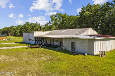 Exterior - 2447 Whichards Beach Rd, Chocowinity, NC 27817 photo 6 of 9