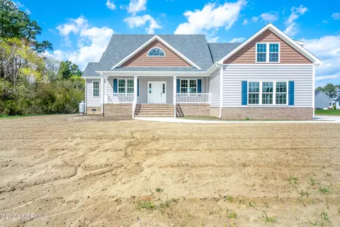 804 Airship Dr, Elizabeth City, NC 27909