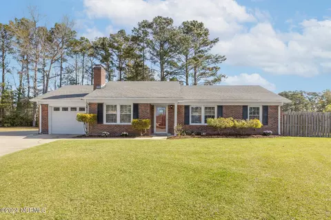 519 W Springhill Ter, Jacksonville, NC 28546