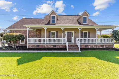 302 Greenwich Ln, Wilmington, NC 28409