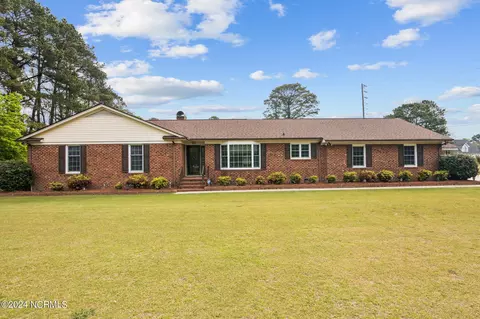 1830 L T Hardee Rd, Greenville, NC 27858