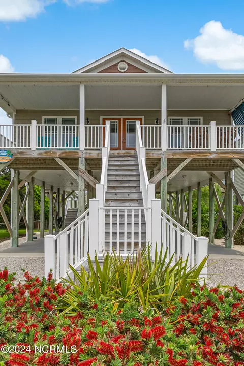 4012 E Dolphin Dr # -A, Oak Island, NC 28465