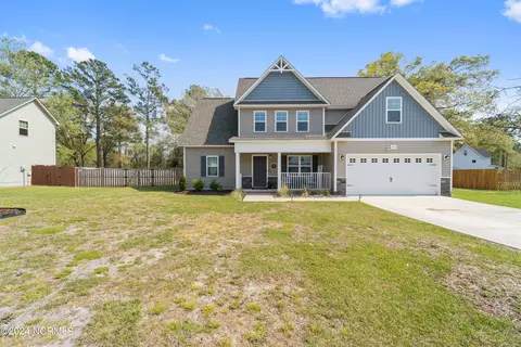 203 Westfield Dr, Richlands, NC 28574